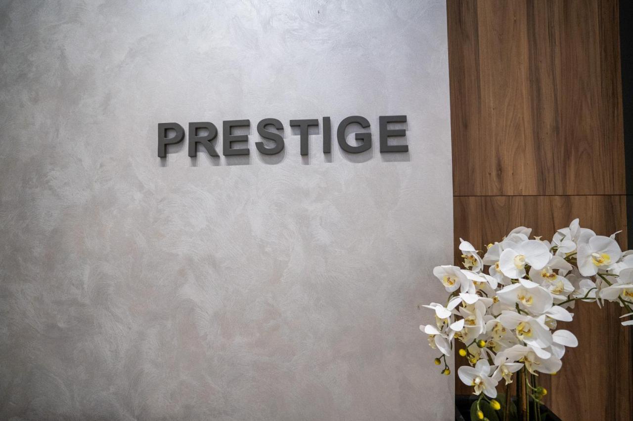 Hotel Prestige Mamaia Esterno foto