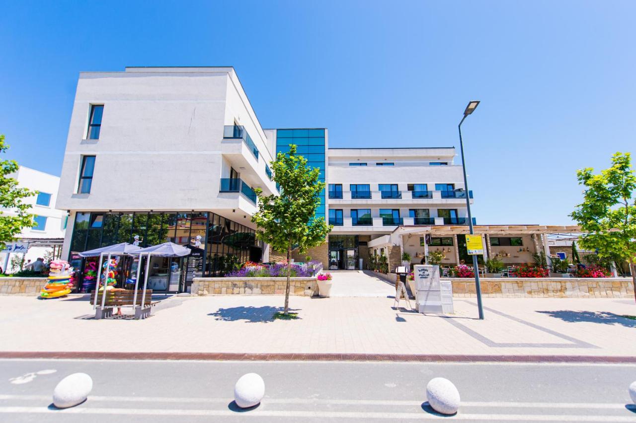 Hotel Prestige Mamaia Esterno foto