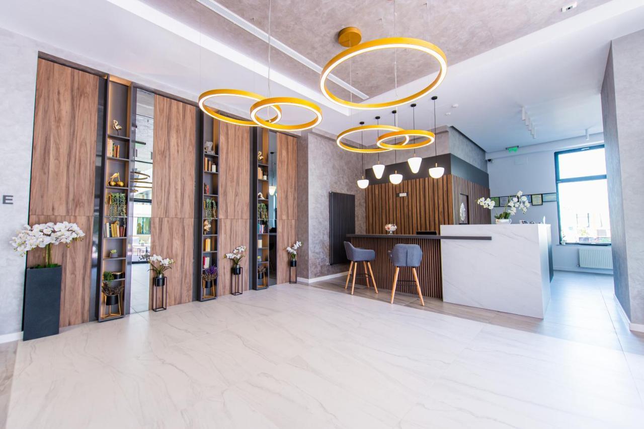 Hotel Prestige Mamaia Esterno foto