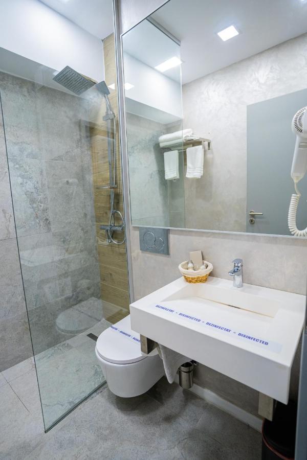 Hotel Prestige Mamaia Esterno foto
